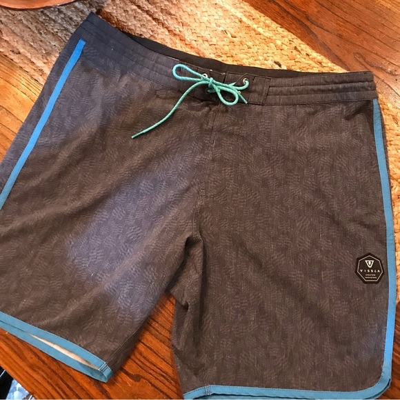 🌊VISSLA Board Shorts/Swim Trunks - Picture 1 of 11